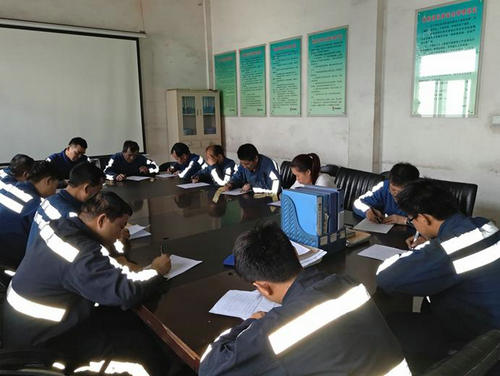 洗選煤運營公司洗煤廠黨支部：用心學(xué) 切實做 讓“兩學(xué)一做”見成效