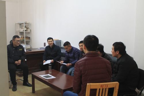 銅煤公司基層項(xiàng)目部開展“自己找、同事提”對(duì)照檢查活動(dòng)