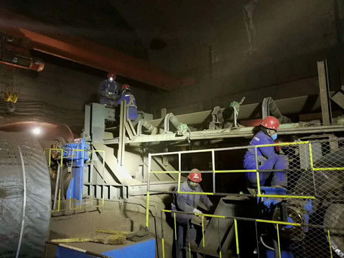 機(jī)電安裝公司酒鋼項目部打響新年第一槍