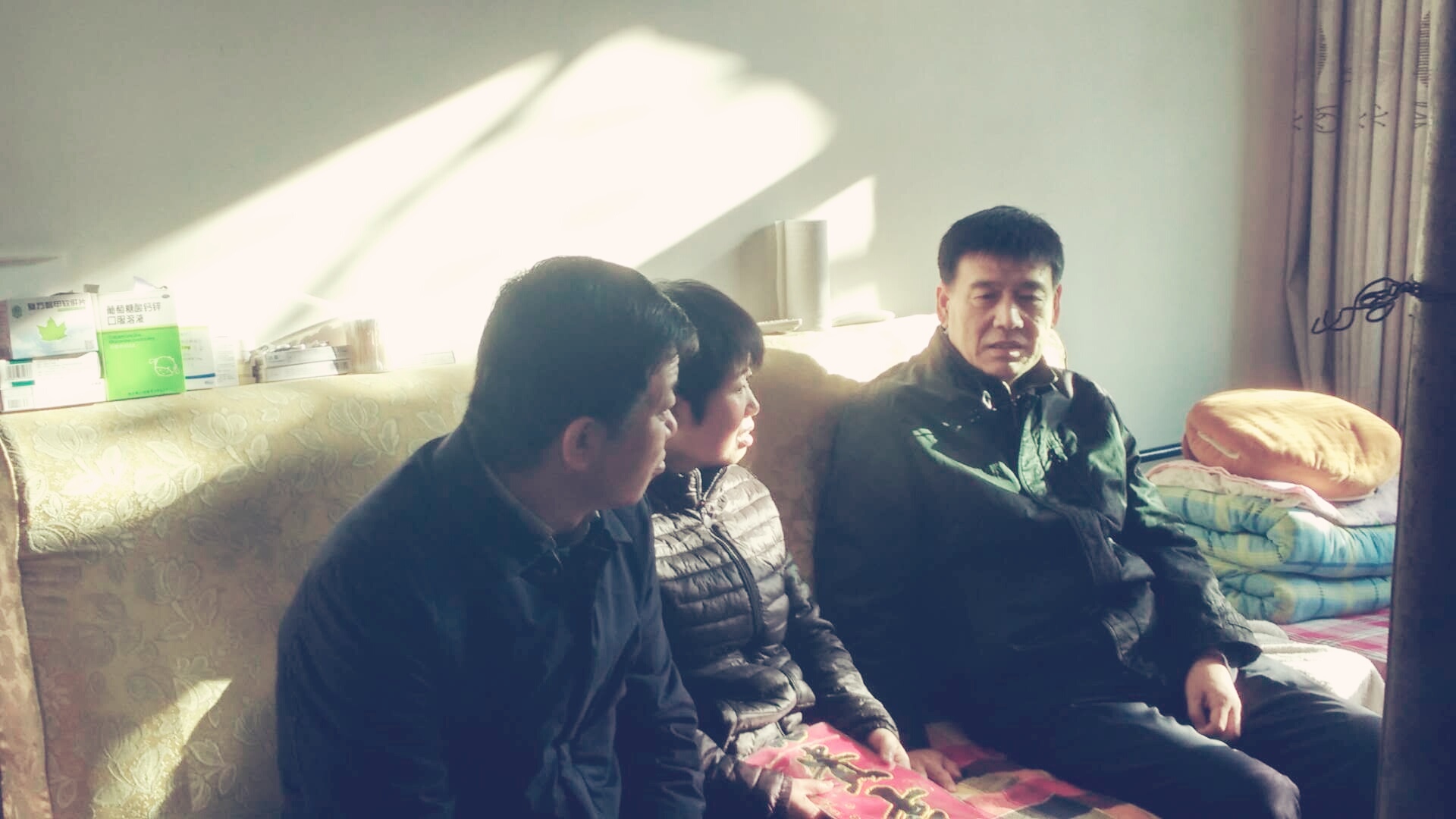 建設(shè)集團(tuán)聯(lián)合黨委副書記、紀(jì)委書記、工會(huì)主席侯本英一行慰問礦建三公司困難職工