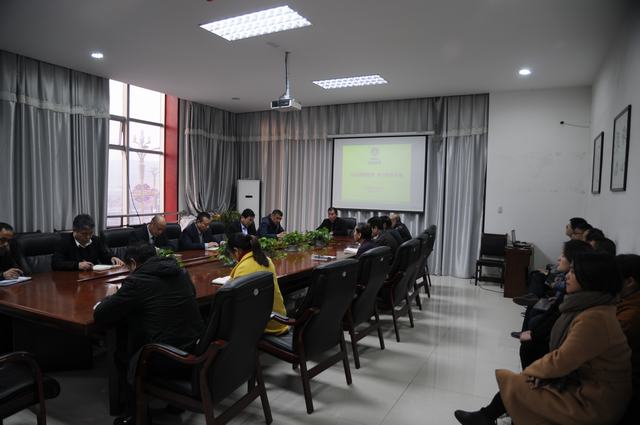 弘揚雷鋒精神  爭當(dāng)鐵軍先鋒