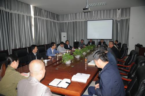 建設(shè)集團(tuán)在掘進(jìn)公司召開(kāi)打造“掘進(jìn)鐵軍”專(zhuān)題座談會(huì)