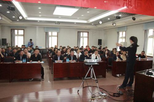 銅煤公司以培訓為依托全面加強人才隊伍建設