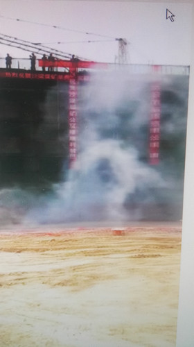 天工公司土建一部沙梁礦公寓樓順利封頂 為“五?一”勞動(dòng)節(jié)獻(xiàn)禮