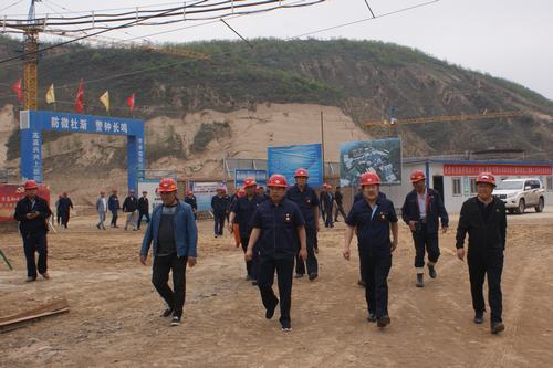 延能集團(tuán)黨委書記、董事長(zhǎng)劉浩興一行蒞臨視察陜煤建設(shè)集團(tuán)礦建二公司車村項(xiàng)目部