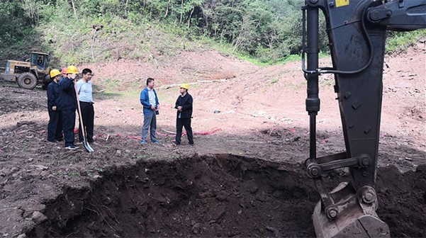 陜煤建設(shè)礦建三公司天平高速關(guān)山隧道通風豎井工程順利開工