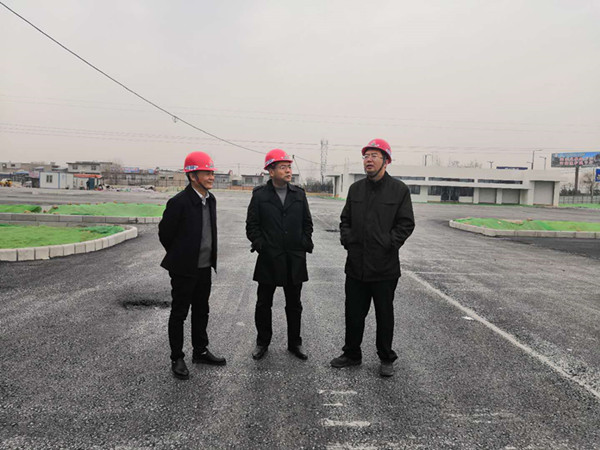 銅川市交通運(yùn)輸局副局長(zhǎng)趙衛(wèi)東深入川耀服務(wù)區(qū)現(xiàn)場(chǎng)檢查指導(dǎo)工作