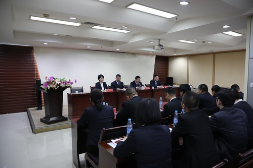 路橋分公司召開“講、敢、改”專題教育和違規(guī)收送禮金專項(xiàng)整治再動(dòng)員會(huì)