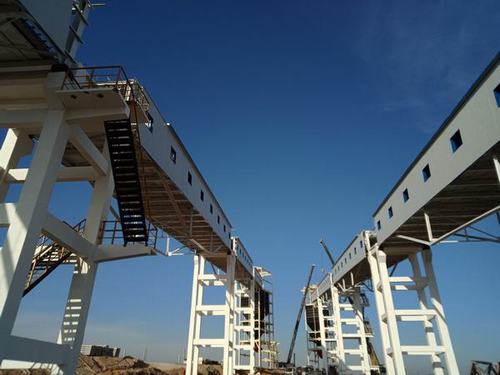 陜煤建設(shè)澄合分公司“土安”聯(lián)手見(jiàn)證小保當(dāng)火車(chē)裝車(chē)末煤系統(tǒng)首次出煤