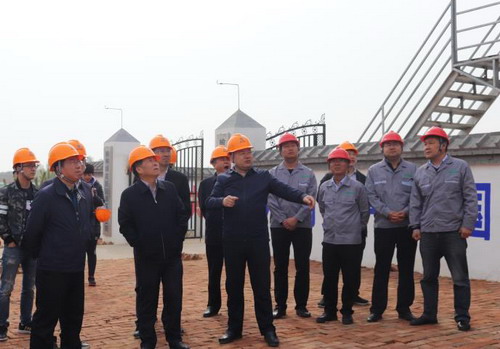 陜西環(huán)保集團(tuán)總經(jīng)理顧峰一行蒞臨銅川公司在建項目檢查指導(dǎo)工作