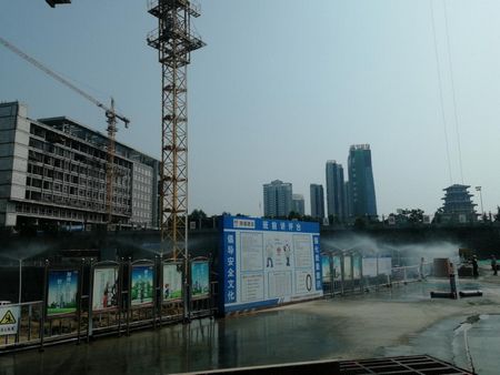 陜煤建設(shè)天工公司前沿施工“環(huán)?！痹谛袆?dòng)