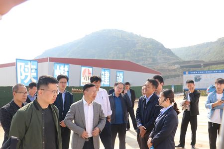 國家發(fā)改委宏觀經(jīng)濟研究院榆林“十四五”規(guī)劃調(diào)研組至北國棗業(yè)紅棗深加工項目施工現(xiàn)場開展調(diào)研工作