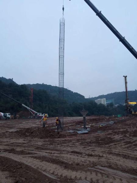 陜煤建設(shè)韓城分公司土建十二項(xiàng)目部樁基施工如火如荼
