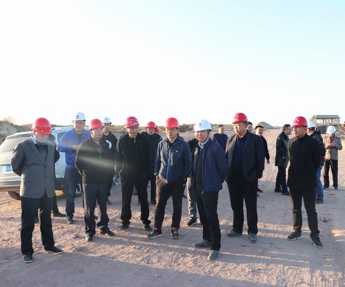 鐵流集團(tuán)董事長趙國智一行蒞臨陜煤建設(shè)路橋分公司靖神鐵路項目部檢查