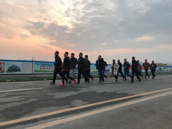 讓我們一起打造培養(yǎng)團(tuán)隊(duì)狼文化！