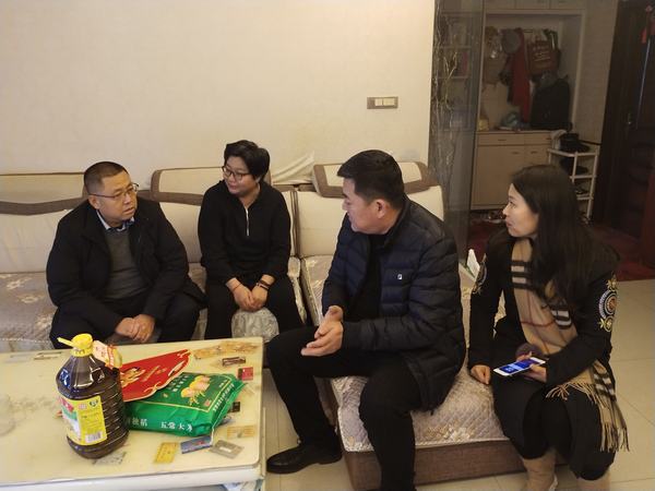 陜煤建設(shè)韓城分公司從“心”出發(fā)，慰問困難職工“暖人心”