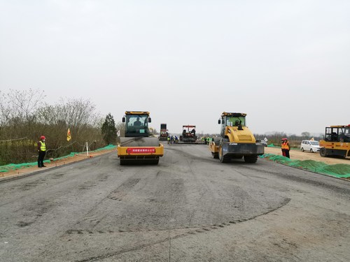 陜煤建設(shè)路橋分公司“三鍵”連彈盯緊半年目標 做“文章”