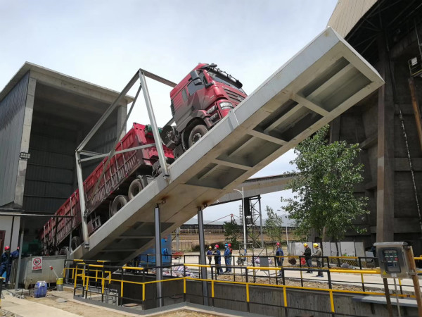 陜煤建設(shè)漢中分公司承建的漢鋼公司新增汽車卸料系統(tǒng)順利通過(guò)驗(yàn)收