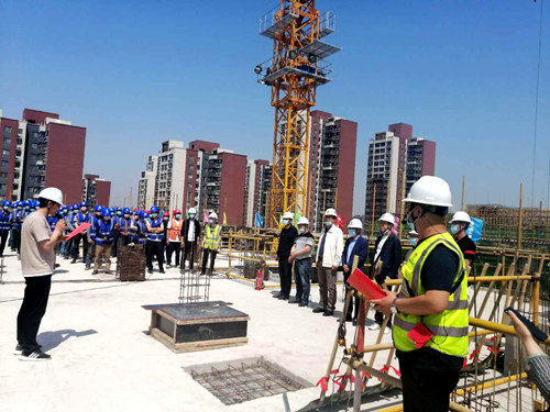 陜煤建設(shè)公司：藍山水岸南區(qū)住宅項目主體全部順利封頂
