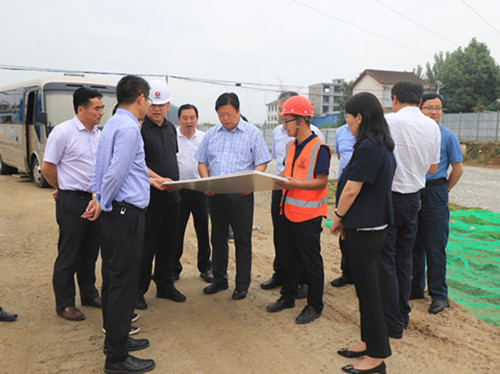 漢中市市長方紅衛(wèi)到陜煤建設漢中分公司金華路項目調研