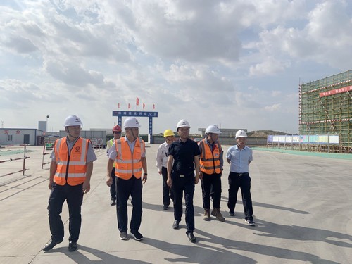 榆林化學公司董事長宋世杰一行赴陜煤建設(shè)銅煤公司第十六項目部調(diào)研指導工作