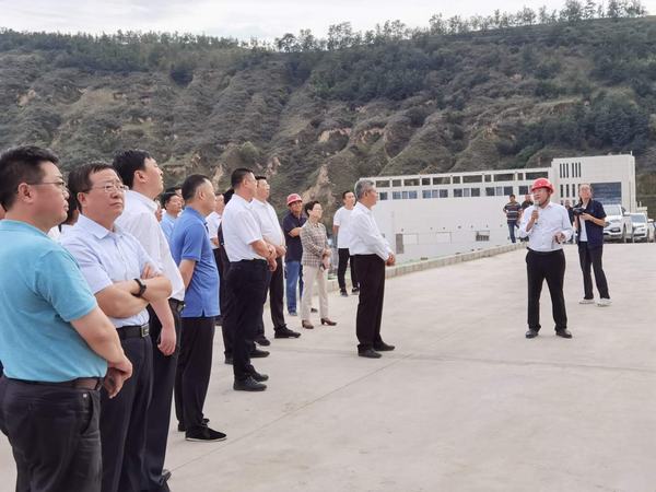 延安市委書記徐新榮再赴陜煤建設(shè)礦建二公司車村項(xiàng)目部調(diào)研