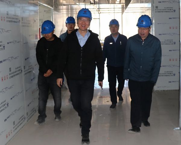 榆林合力公司黨委副書(shū)記李勇深入陜煤建設(shè)天工公司子洲天芪項(xiàng)目部檢查指導(dǎo)工作