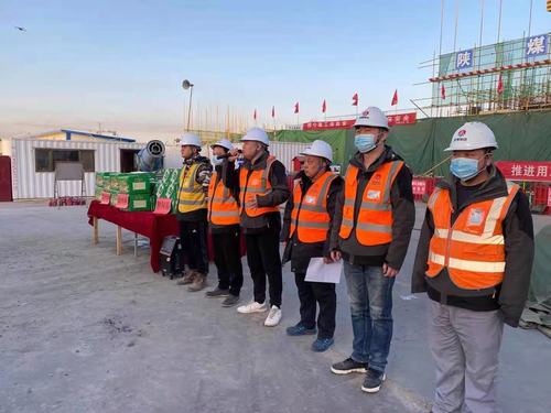 陜煤建設(shè)銅煤公司第十六項目部春節(jié)慰問過新年，濃濃關(guān)愛暖人心