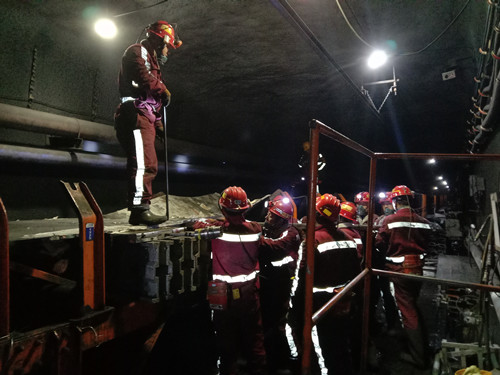 陜煤建設(shè)機電安裝公司：春節(jié)堅守崗位忙搶修