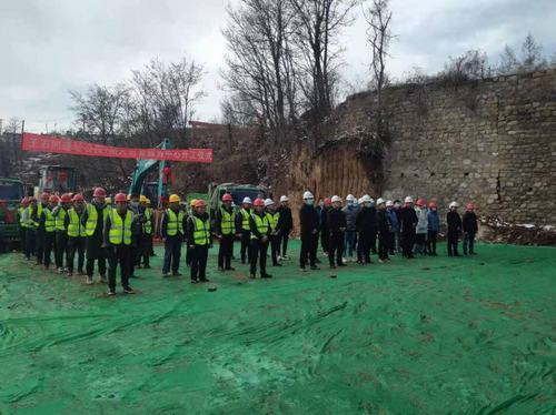 陜煤建設銅煤公司第三項目部承建的王石凹煤礦工業(yè)遺址項目4#游客服務中心項目順利開工