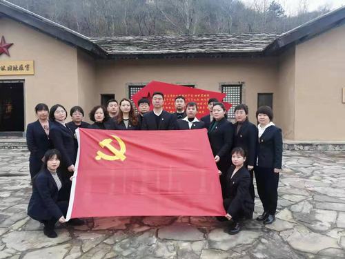 陜煤建設銅煤公司開展“銘記歷史 緬懷先烈 繼承傳統(tǒng) 砥礪前行”主題黨日活動