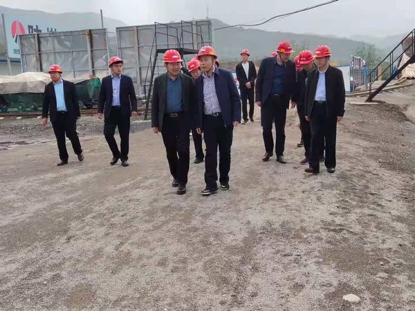 陜煤集團監(jiān)察室副主任吳均蒞臨陜煤建設(shè)礦建二公司王峰項目部檢查指導工作