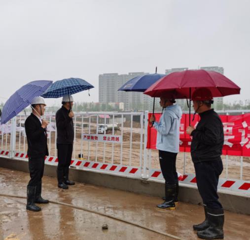 陜煤建設(shè)空港新城項(xiàng)目部“防汛”、“趕工”正當(dāng)時(shí)