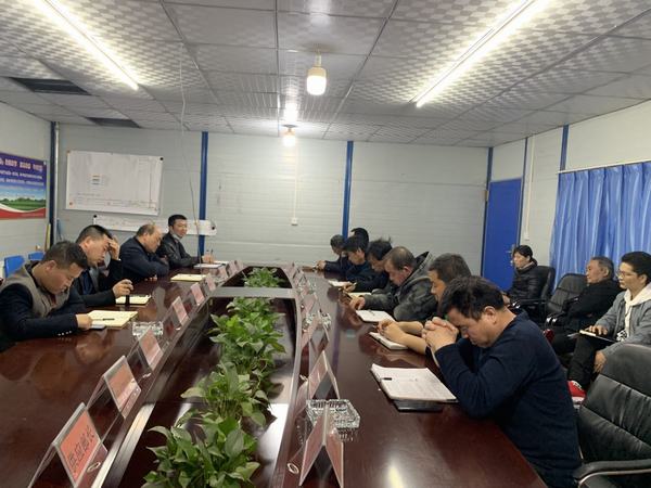 陜煤建設(shè)礦建二公司小保當(dāng)?shù)谌椖坎恳哉劥俑耐七M施工安全