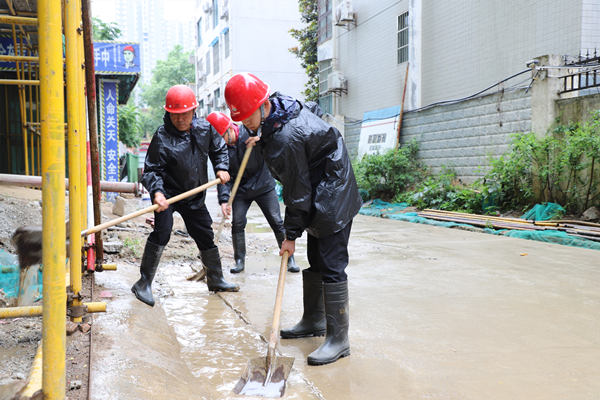 陜煤建設(shè)漢中分公司雨季防汛學(xué)習(xí)兩不誤