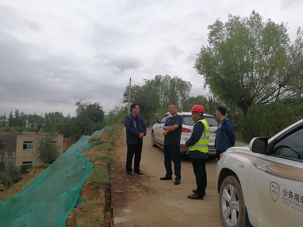 榆林市規(guī)劃局領(lǐng)導(dǎo)蒞臨科創(chuàng)新城項目調(diào)研指導(dǎo)工作