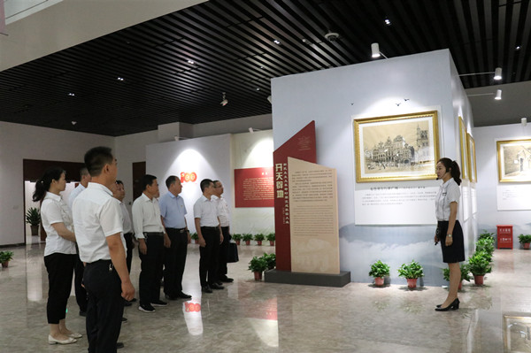 陜煤建設(shè)澄合分公司機(jī)關(guān)黨支部紅色尋訪過(guò)主題黨日