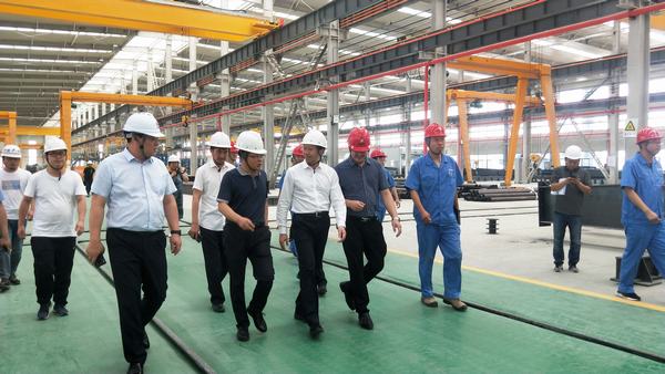 榆林市副市長陳忠蒞臨榆林市杭蕭綠色鋼結(jié)構(gòu)產(chǎn)業(yè)制造基地項目調(diào)研指導(dǎo)工作