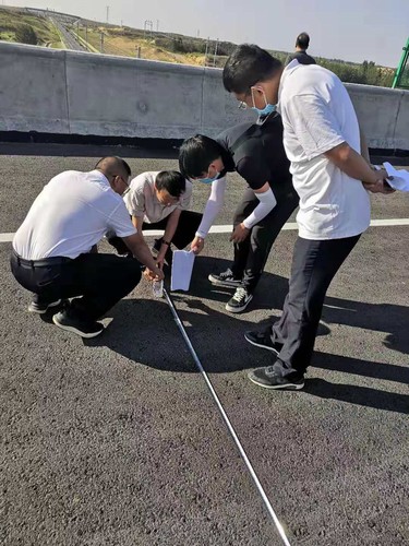 陜煤建設(shè)靖神鐵路孟家灣至紅石峽聯(lián)絡(luò)線(xiàn)公跨鐵順利通過(guò)驗(yàn)收并正式通車(chē)