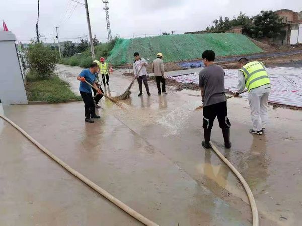 陜煤建設(shè)天工公司渭陽佳苑項(xiàng)目“雨季三防”有妙招，未雨綢繆早預(yù)防