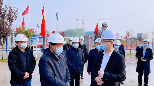 陜西省人大常委會(huì)黨組副書(shū)記、副主任姜鋒一行蒞臨黃河國(guó)際汽車(chē)博覽園項(xiàng)目調(diào)研指導(dǎo)