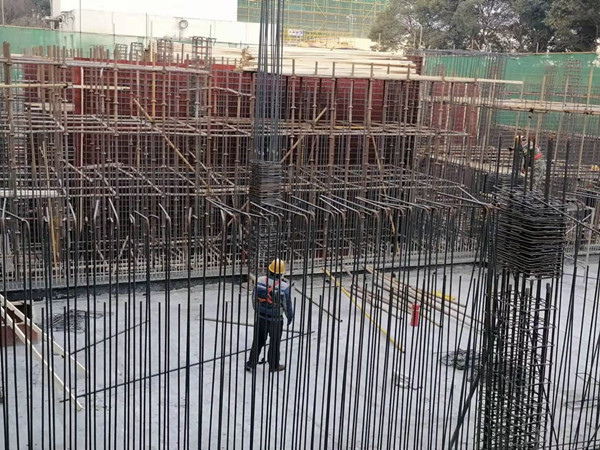 陜煤建設(shè)機電安裝公司渭化項目部戰(zhàn)“疫”?！爱a(chǎn)”在行動