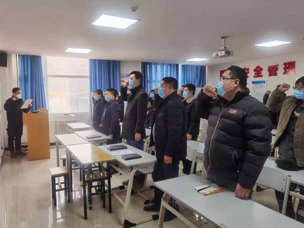 陜煤建設(shè)礦建二公司車村項目部：抗疫保產(chǎn)黨旗紅