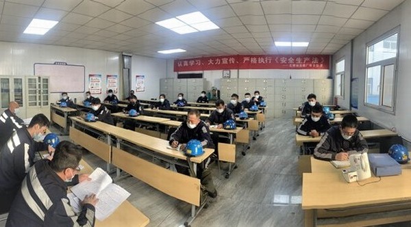 陜煤建設(shè)洗選煤運(yùn)營(yíng)公司紅柳林洗煤廠項(xiàng)目部：“煤黑人”堅(jiān)守同抗疫 就地過大年