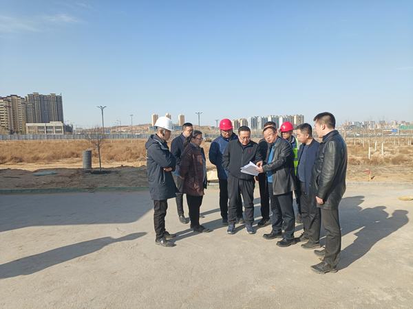 榆林市政協(xié)副主席、市發(fā)改委主任楊揚一行蒞臨科創(chuàng)新城同慧運動公園項目調(diào)研指導(dǎo)工作