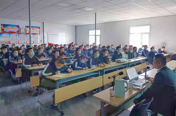 陜煤建設(shè)洗選煤運營公司深入開展全員安全生產(chǎn)“大學(xué)習(xí)、大培訓(xùn)”