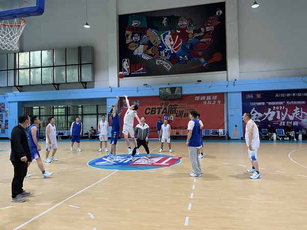 陜煤建設(shè)銅煤公司：以球會(huì)友，“籃”不住我們的熱愛