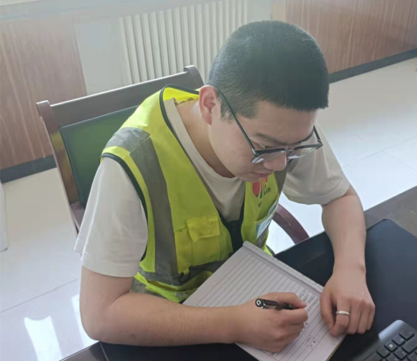 陜煤建設(shè)咸陽分公司第二項(xiàng)目部：寫祝福，寄思情