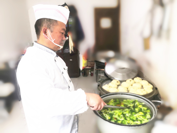 陜煤建設礦建三公司：節(jié)約糧食，孟大廚有“妙招”
