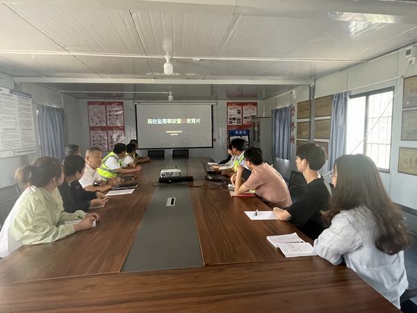 陜煤建設(shè)韓城分公司土建六項(xiàng)目部助推安全生產(chǎn)月活動有聲有色